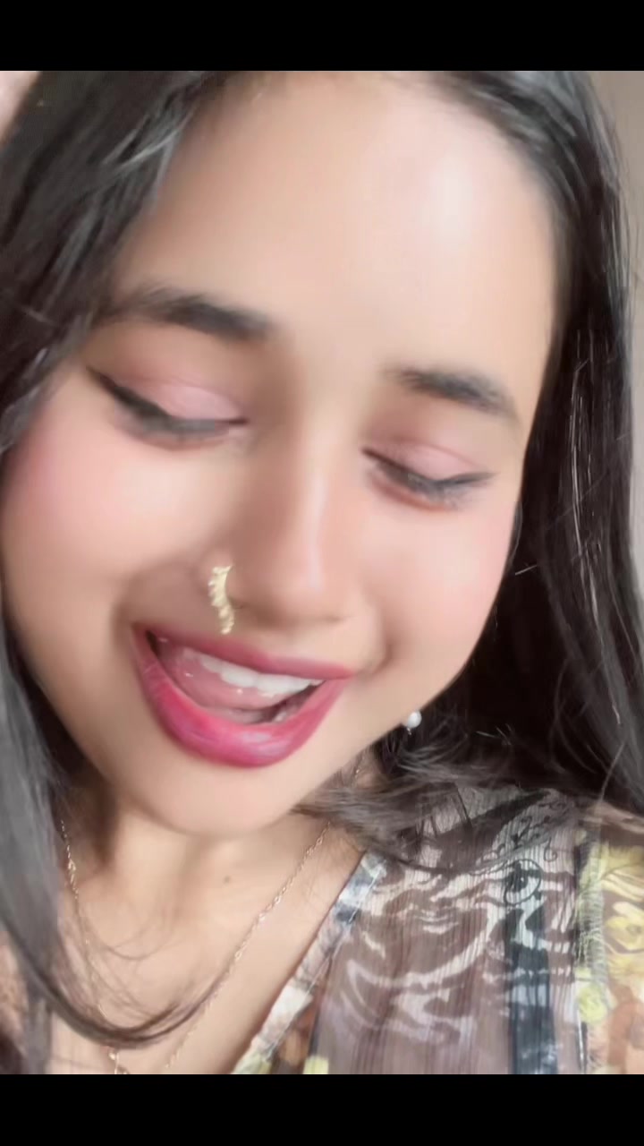 @Aachal Thakur👰🔥😎💐