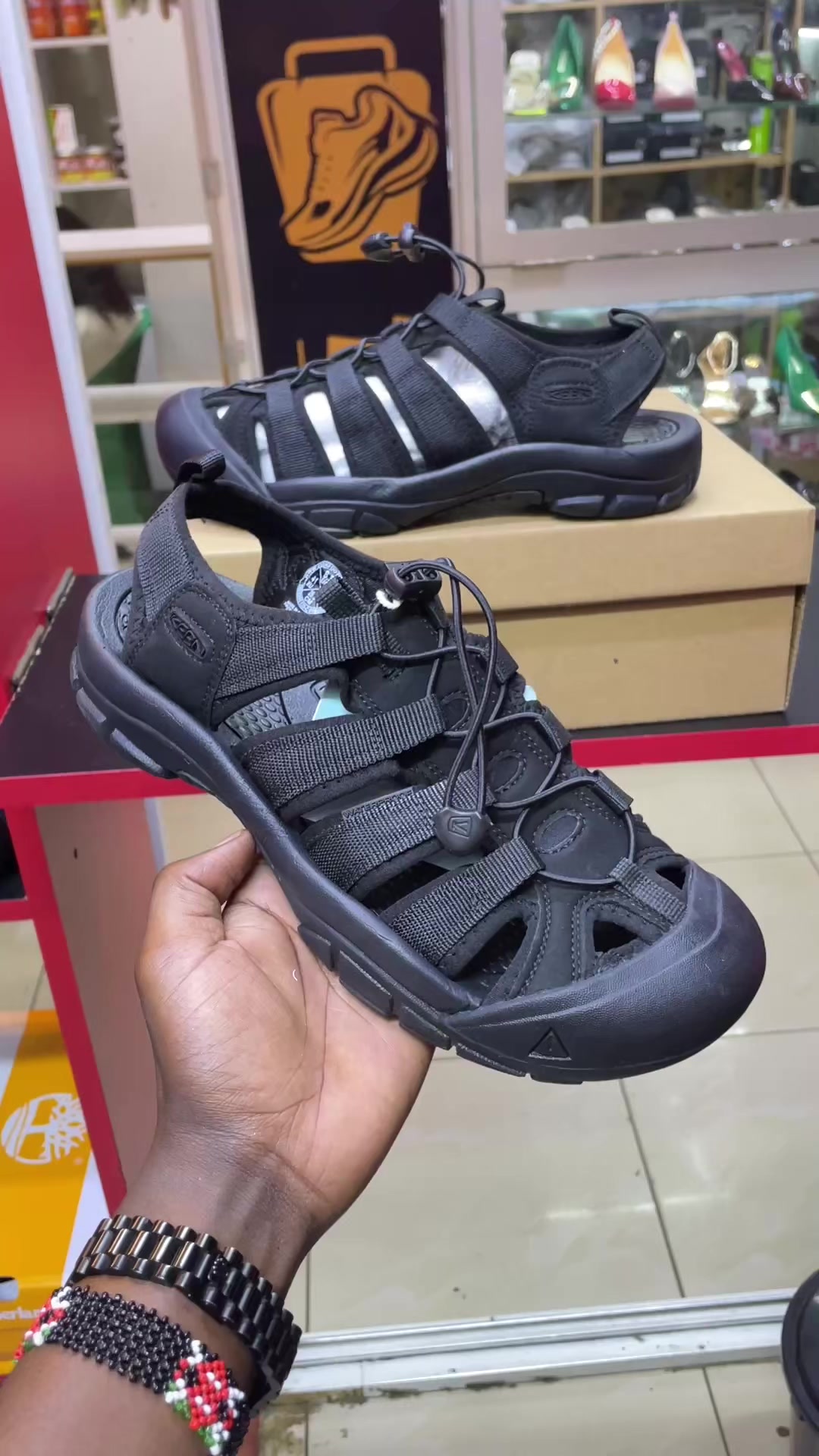 @URBAN SHOES