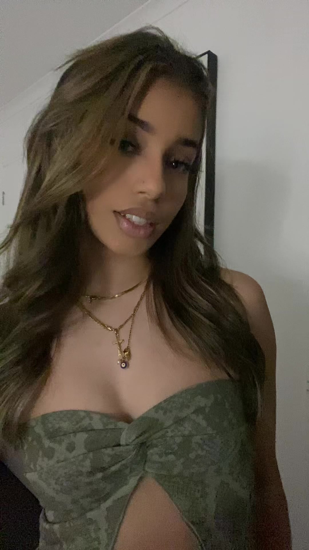 @️