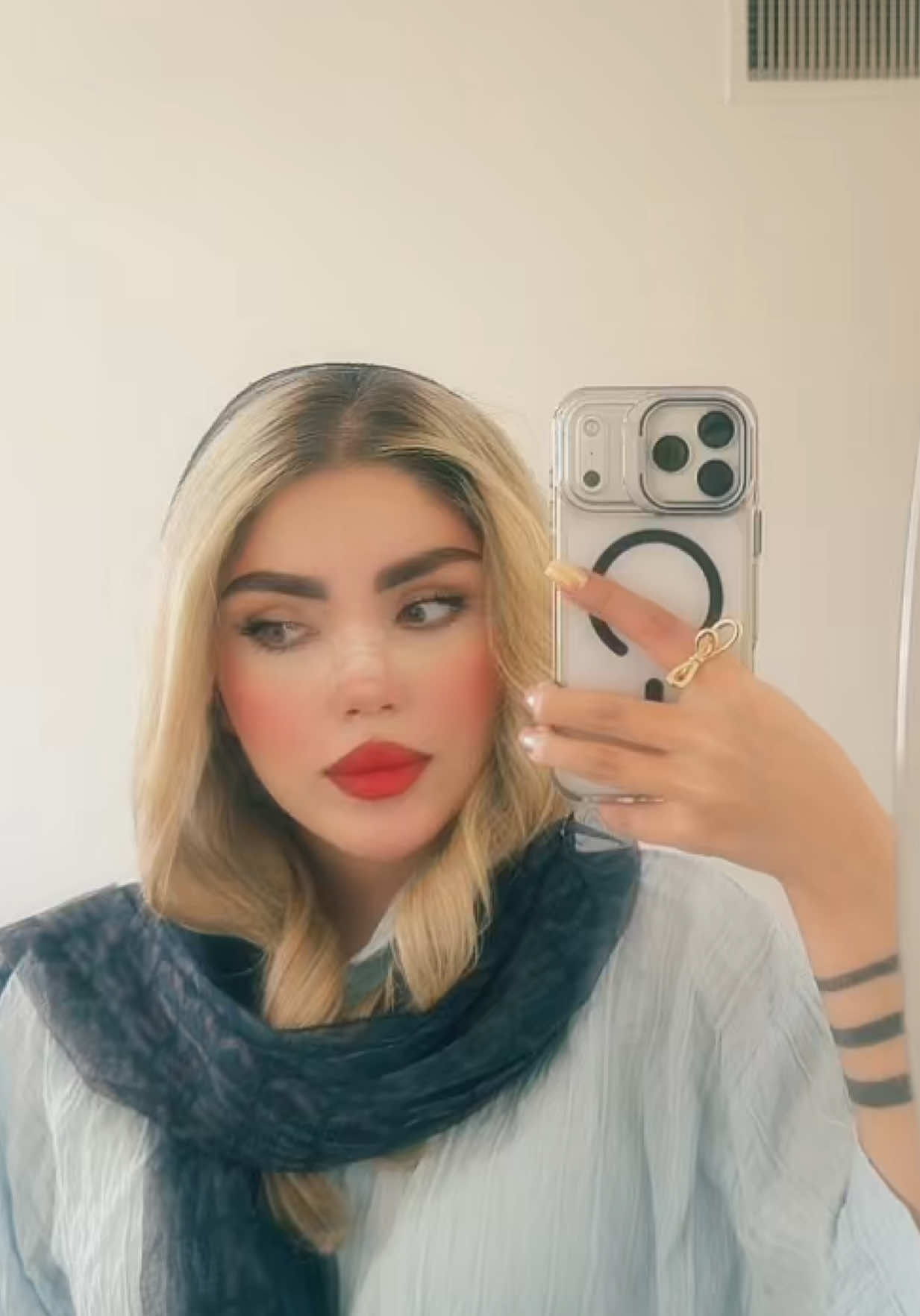 @saharhoseini