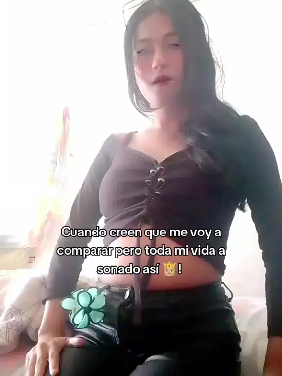 @María💸