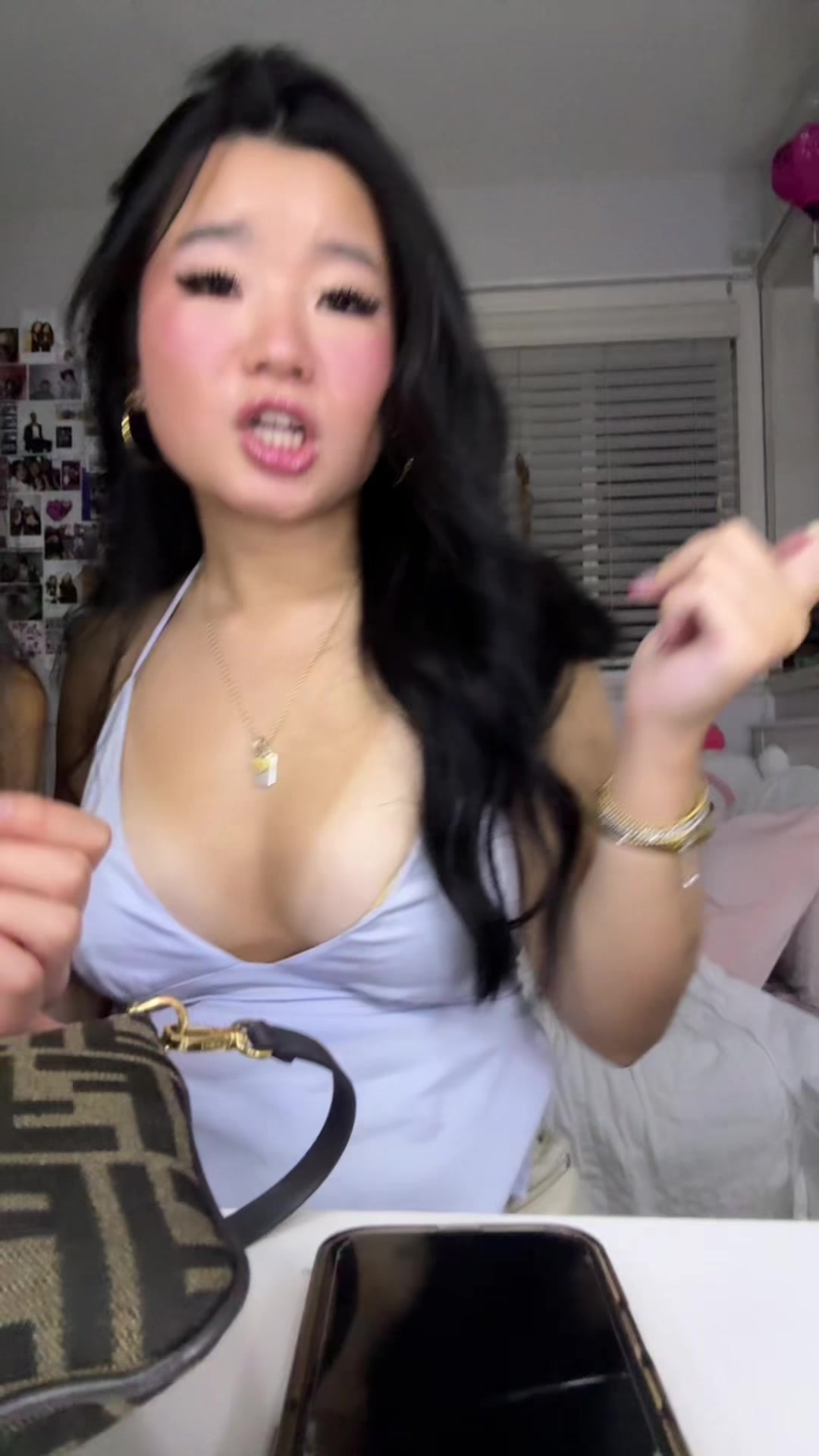 @nicole