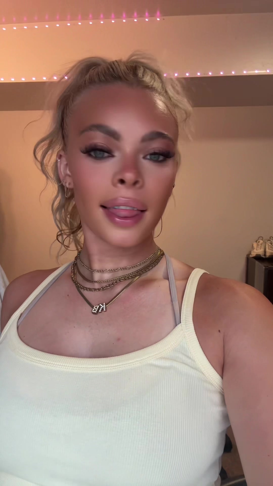 @kat