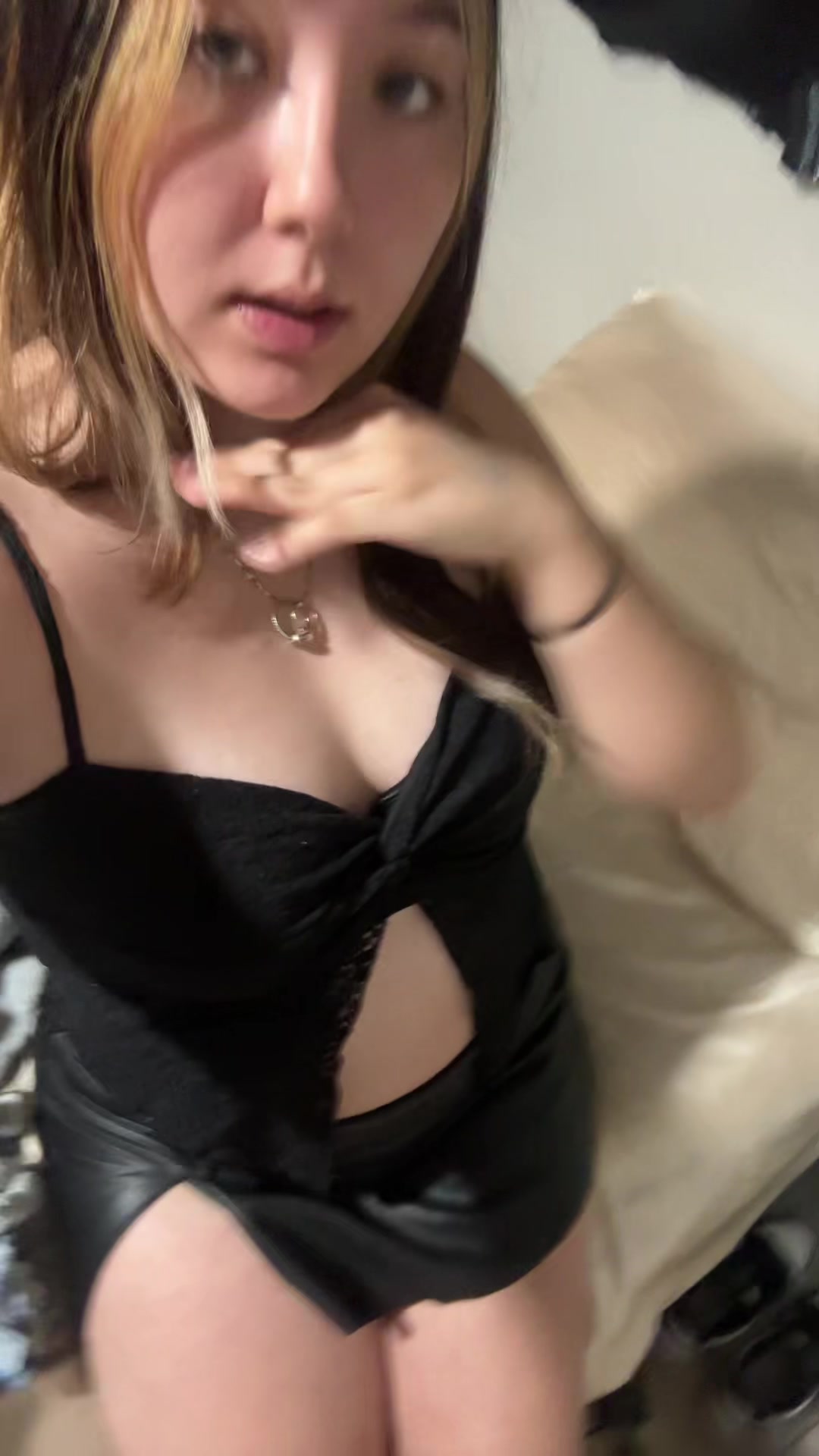 @Lauras.spam<3
