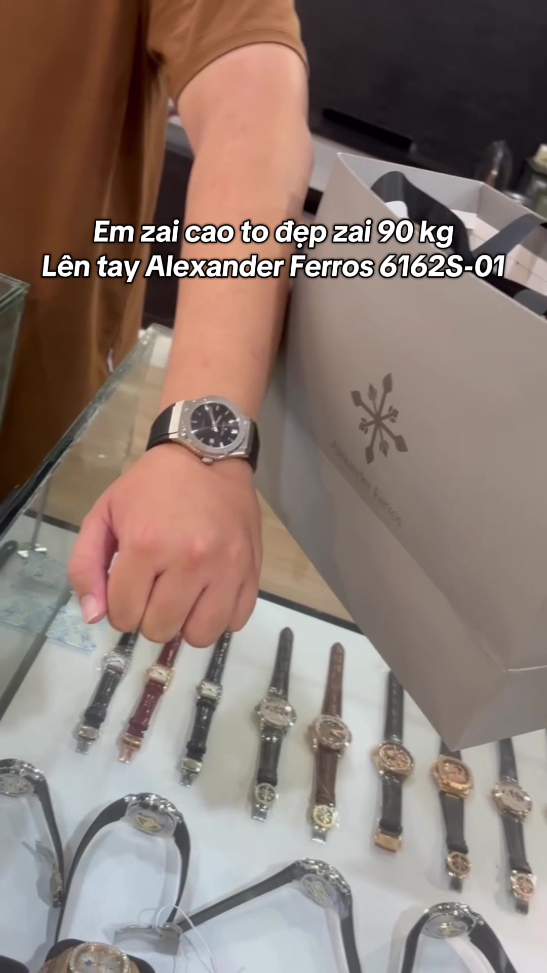 @Alexander Ferros Việt Nam