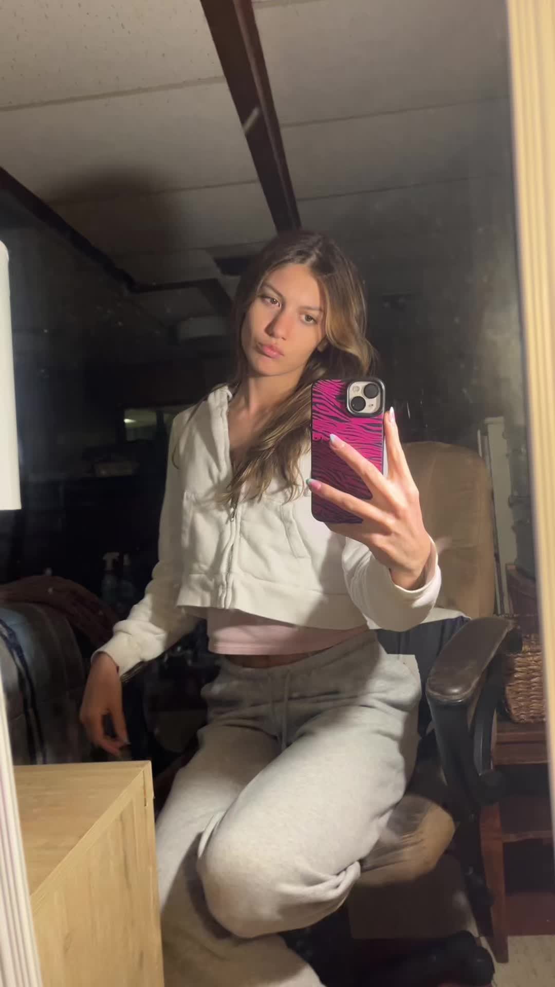 @theleahmae