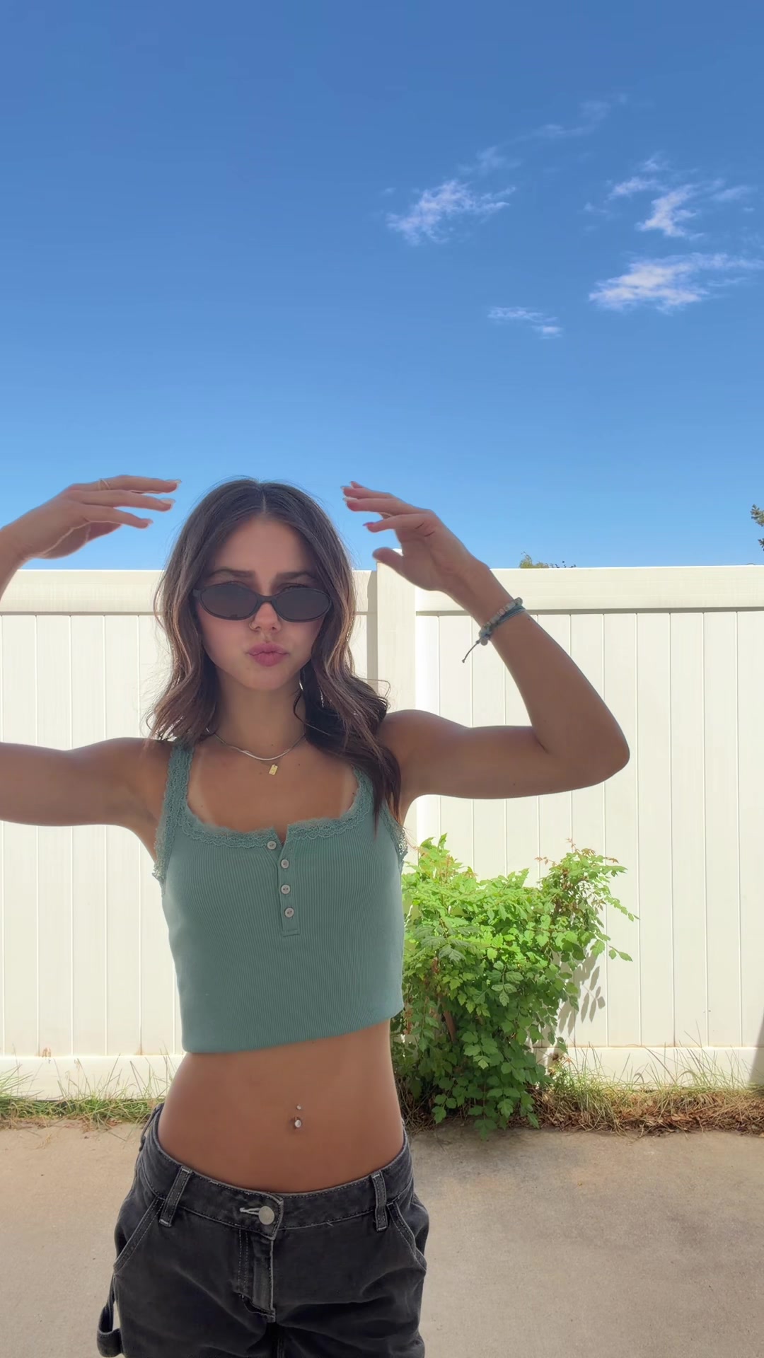 @chloenalani?