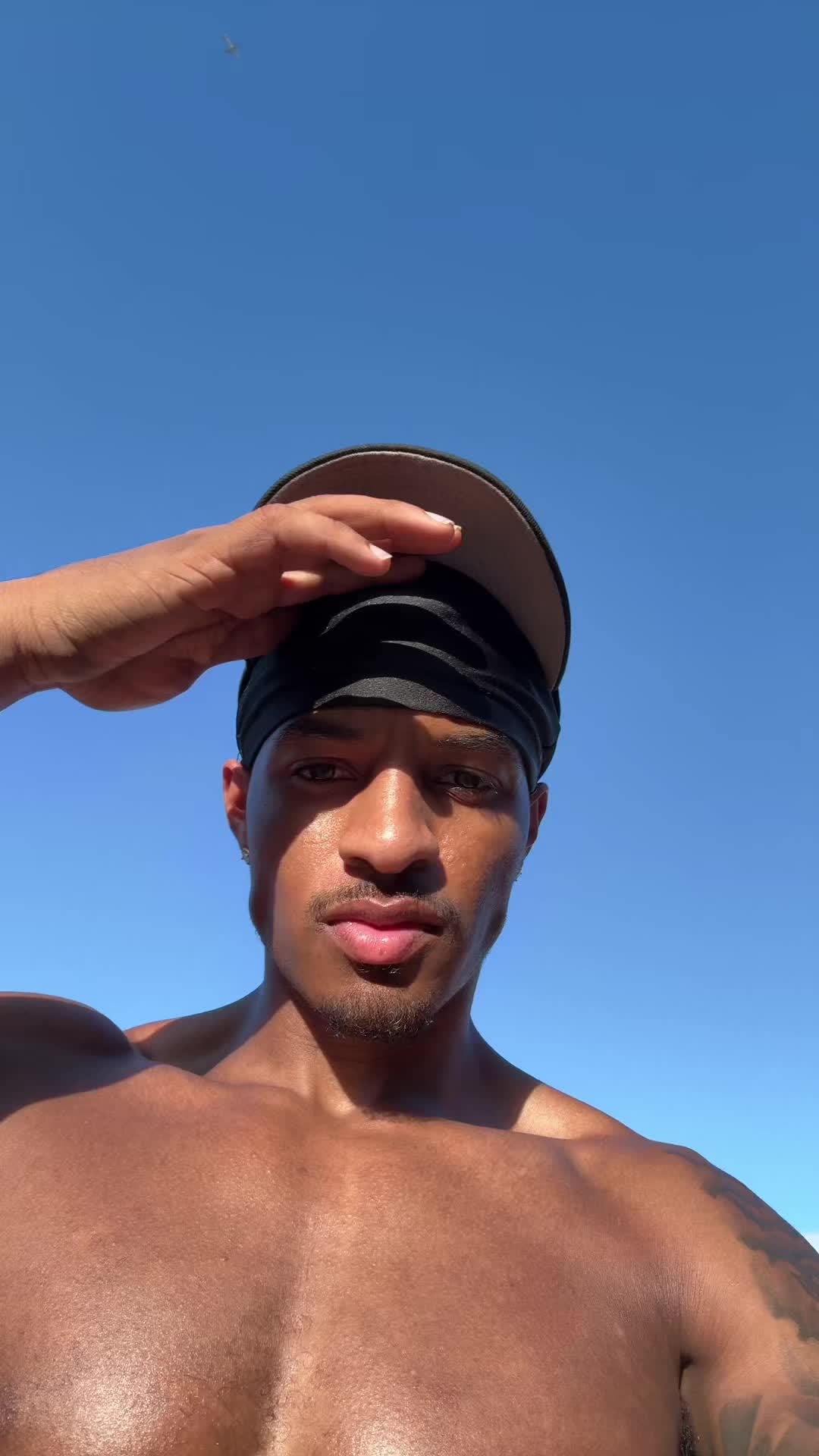 @Avii.