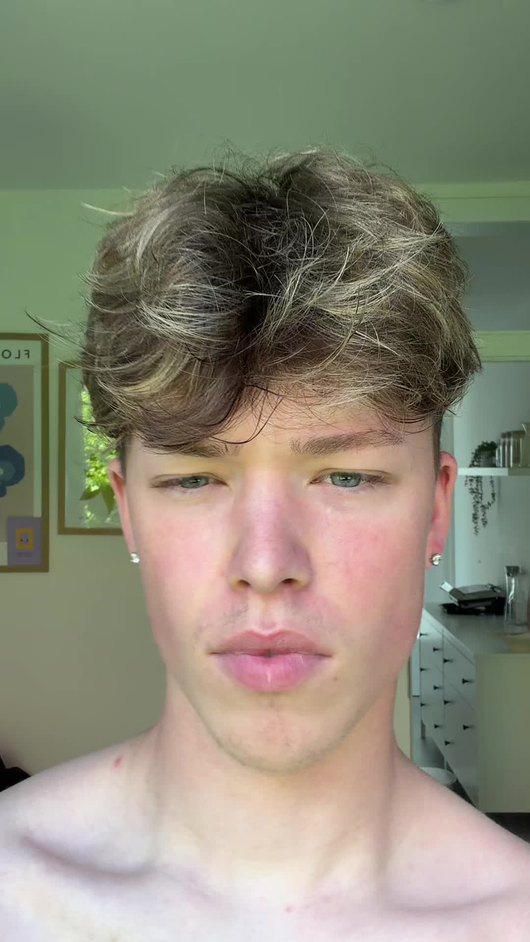 @levi_twinkk