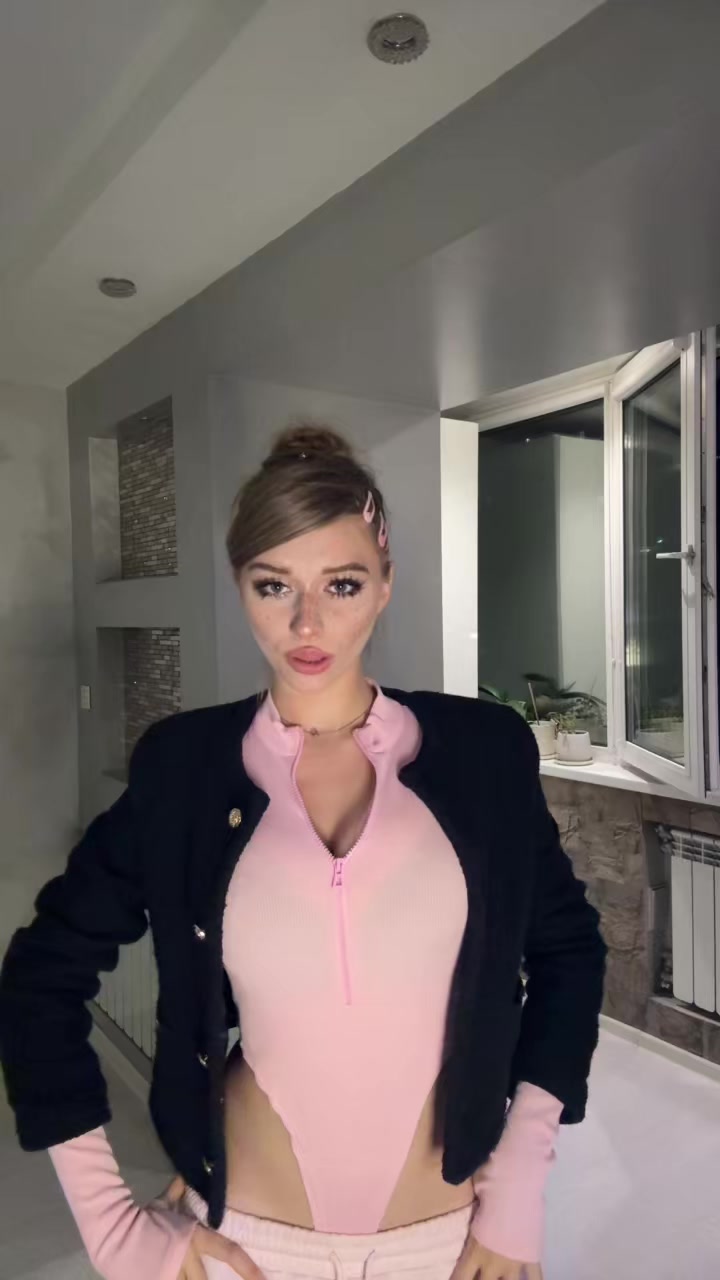 @Продавец арбузов
