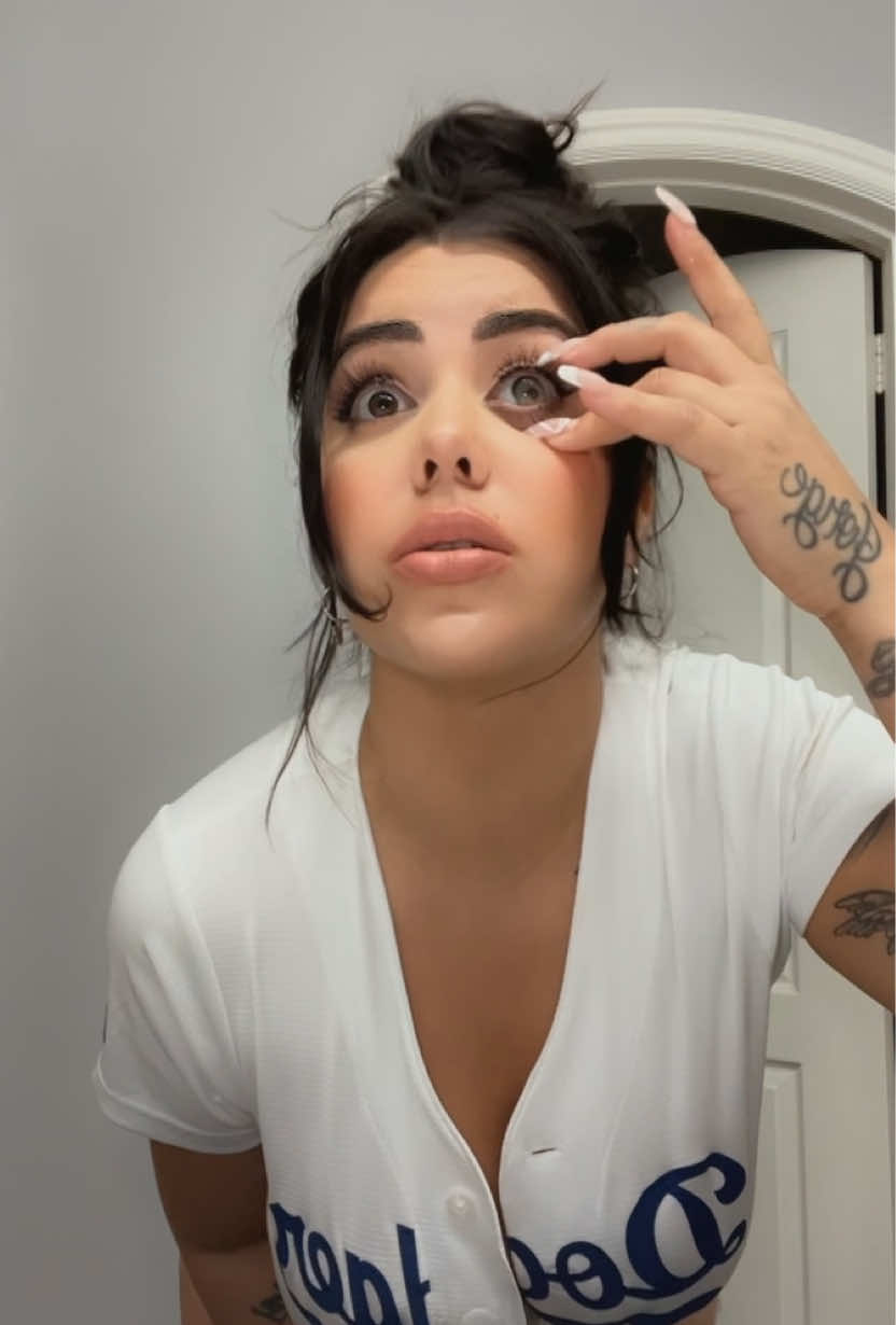 @LatinaGirlFriend