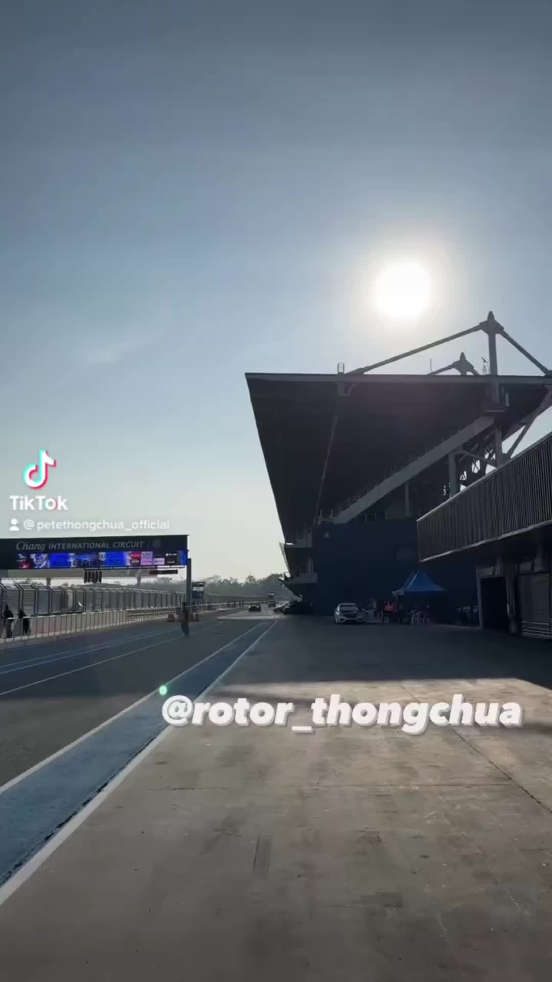 @Pete_thongchua