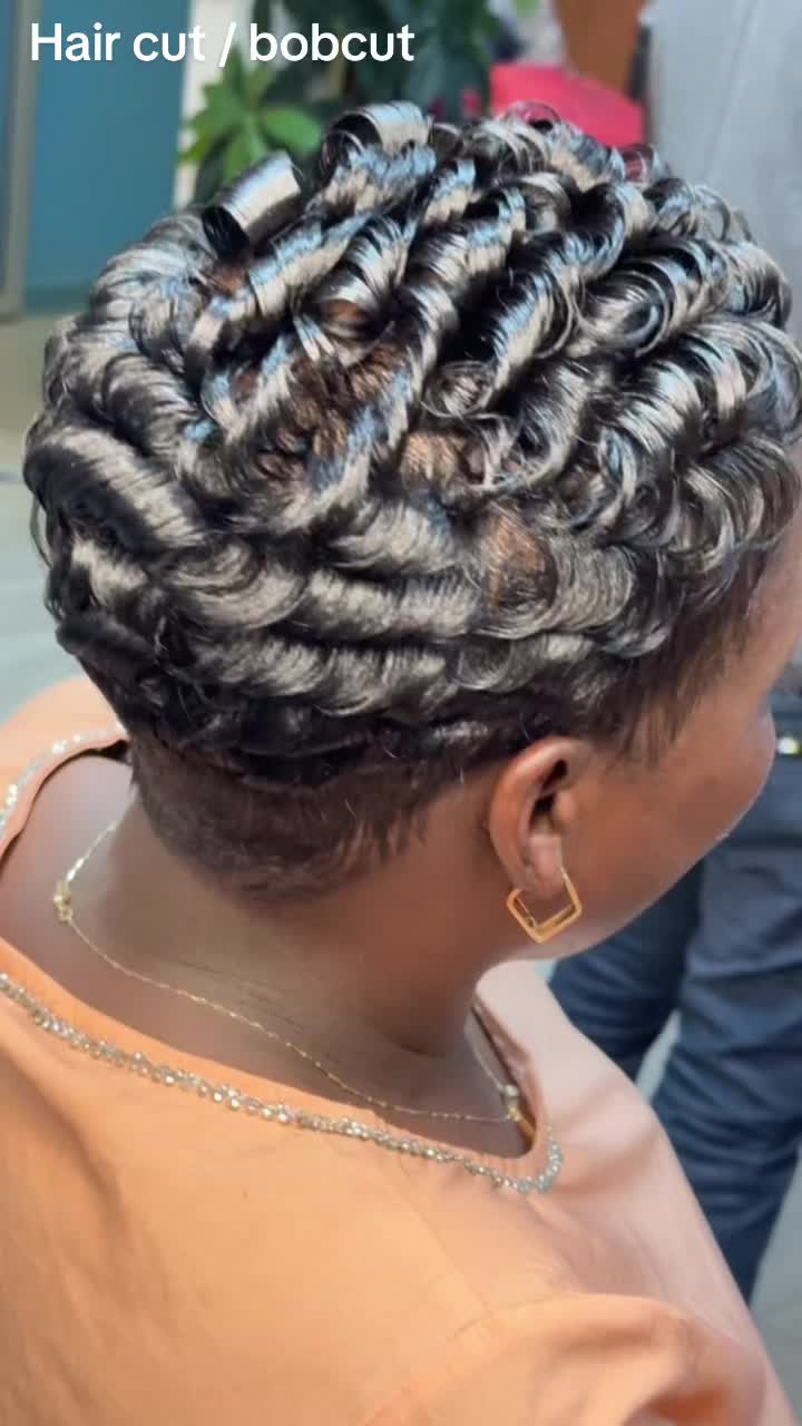 @johnnymotionssalon