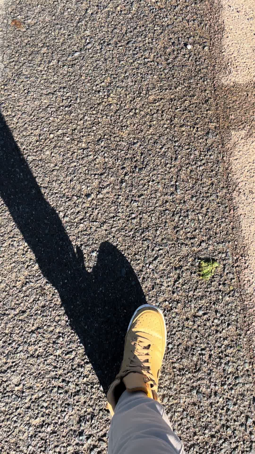 @C823JOE