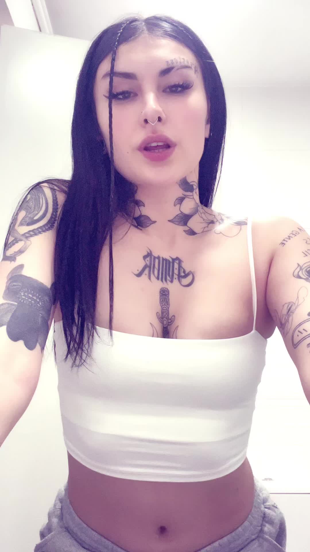 @lalylalia