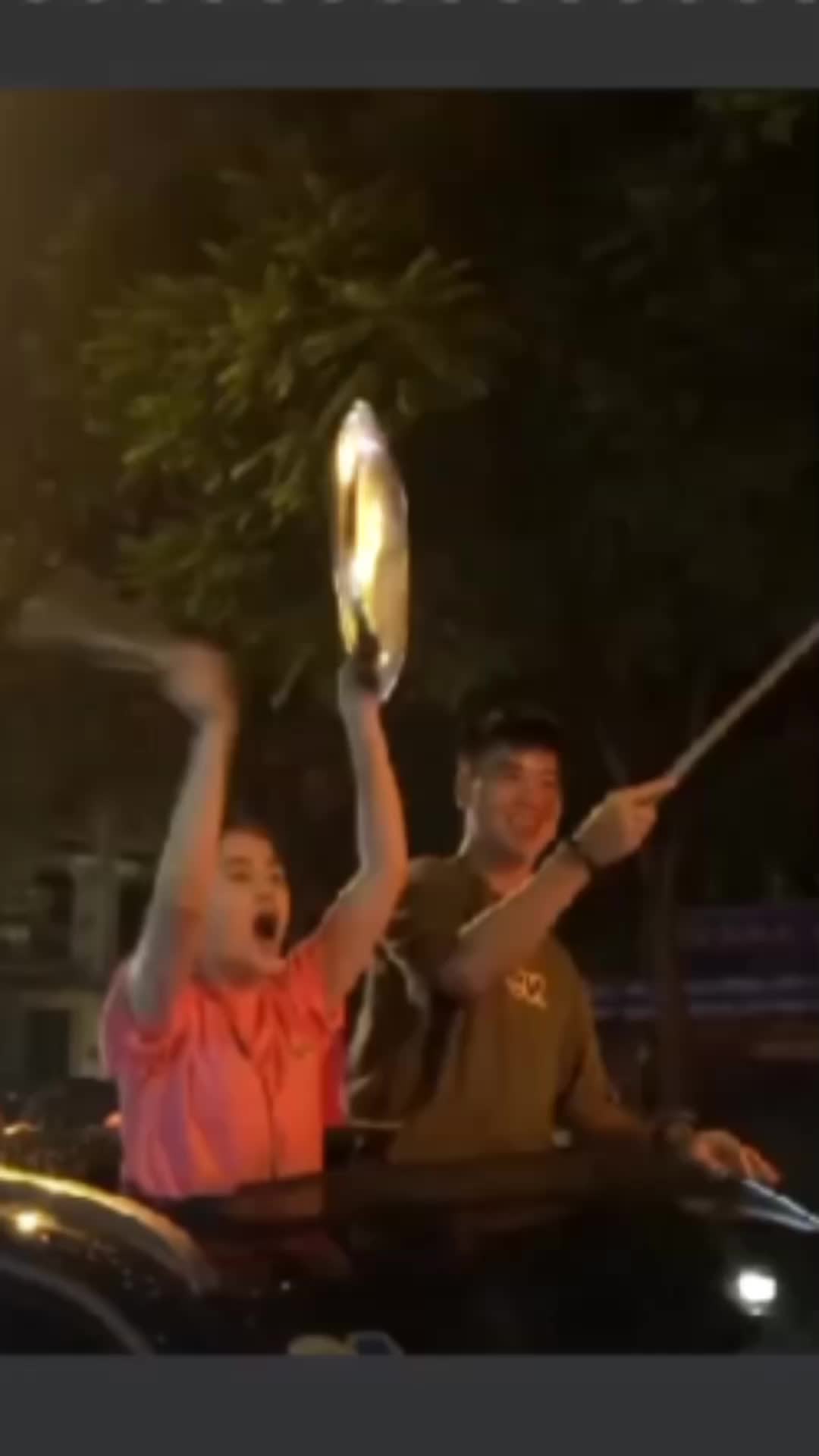 @B&iacute;ch Ngọc DIỆU B&Aacute;U