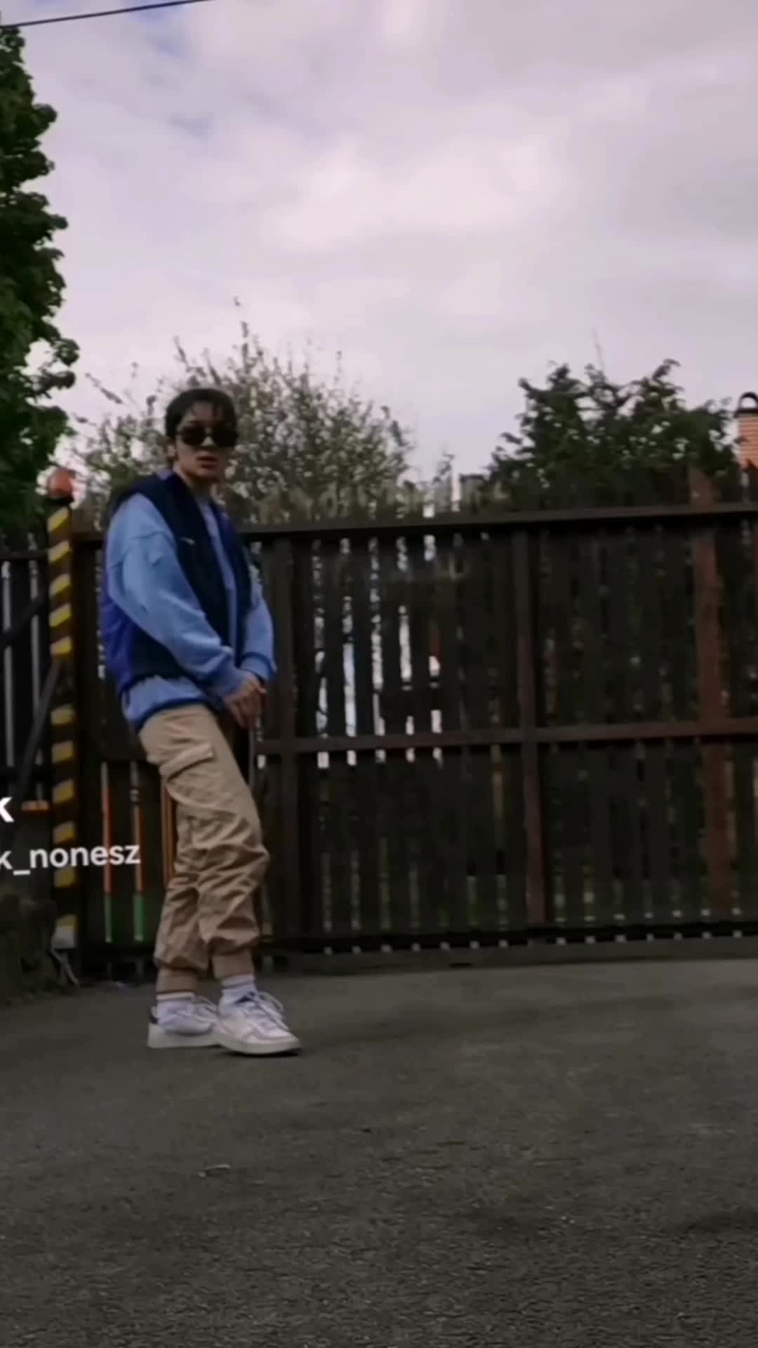 @nonesz