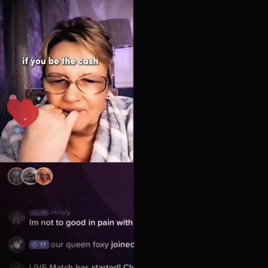 @our queen foxy🫧