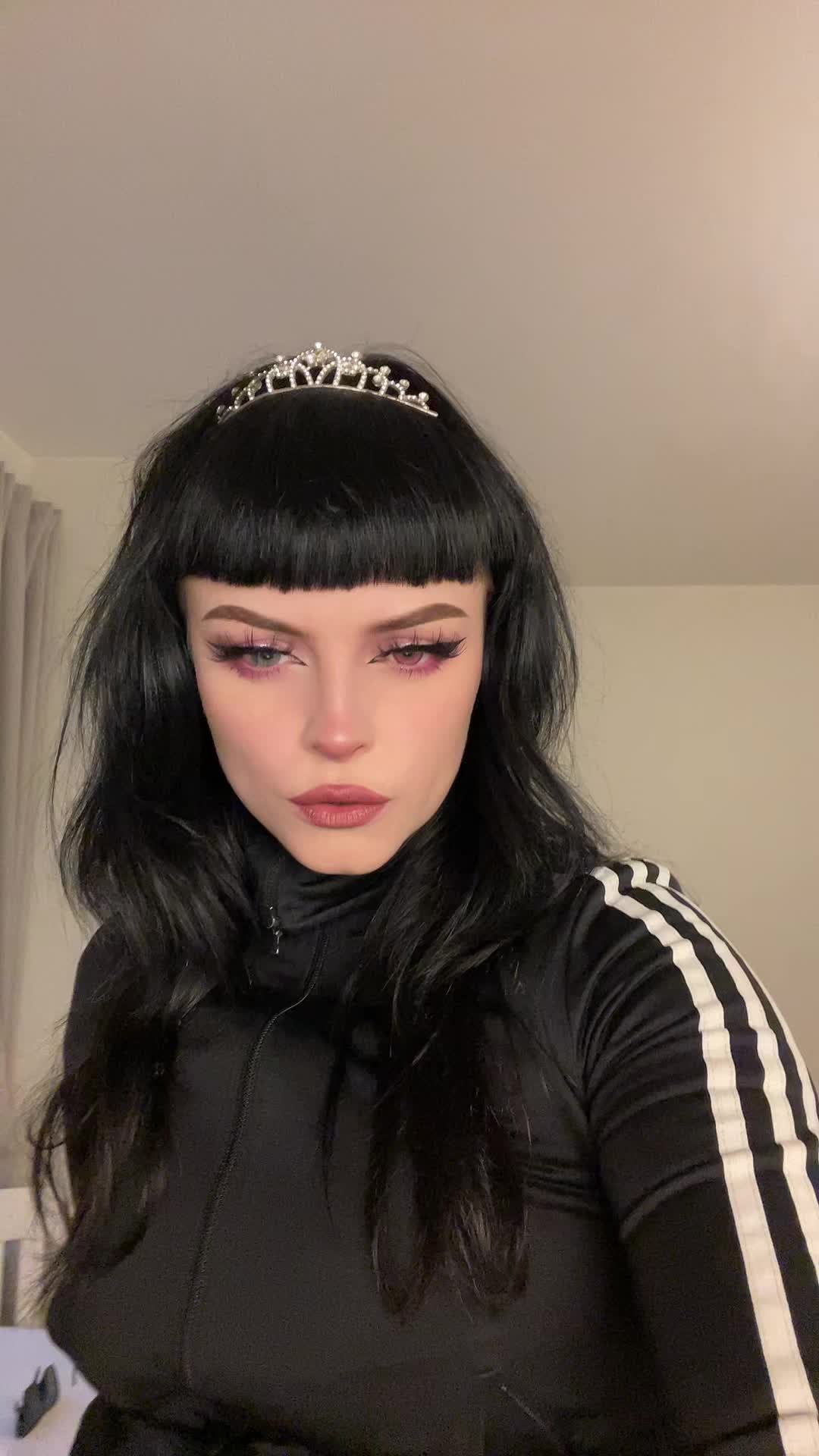 @klara dumbom