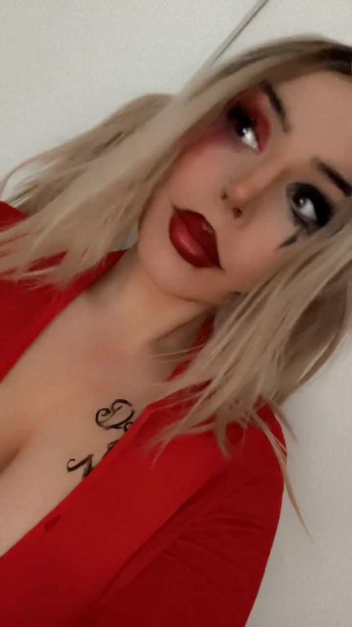 @🕷️🖤Bella🖤🕷️