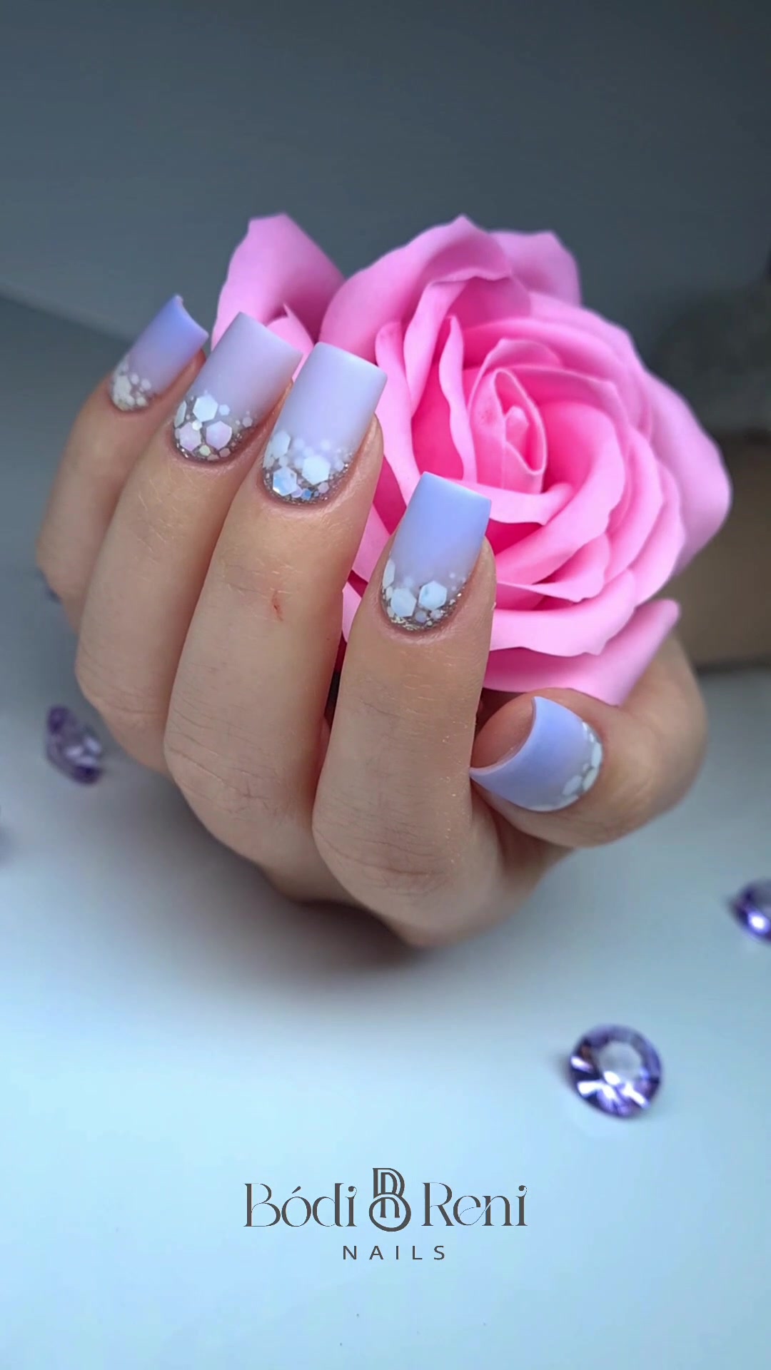 @B&oacute;di Reni Nails