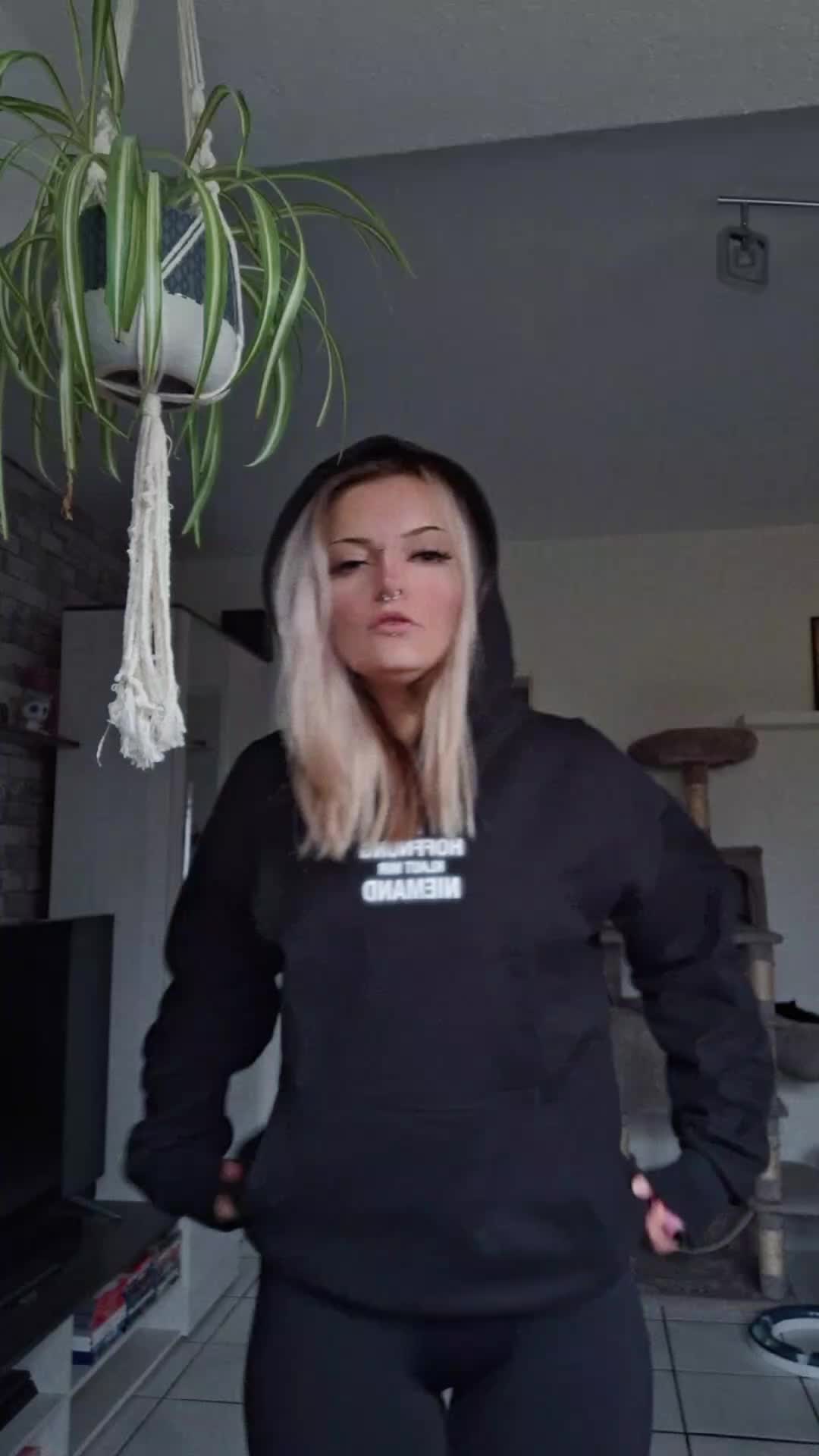 @JessiKrkvsk