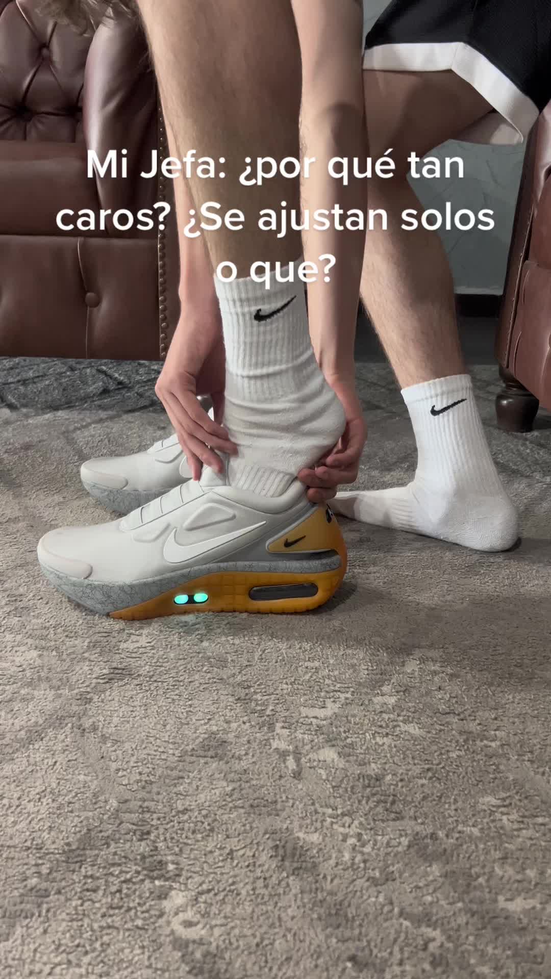 @STOLZ Sneaker Store