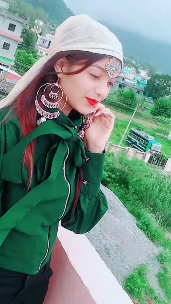 @😍M U K K U ❣️😍