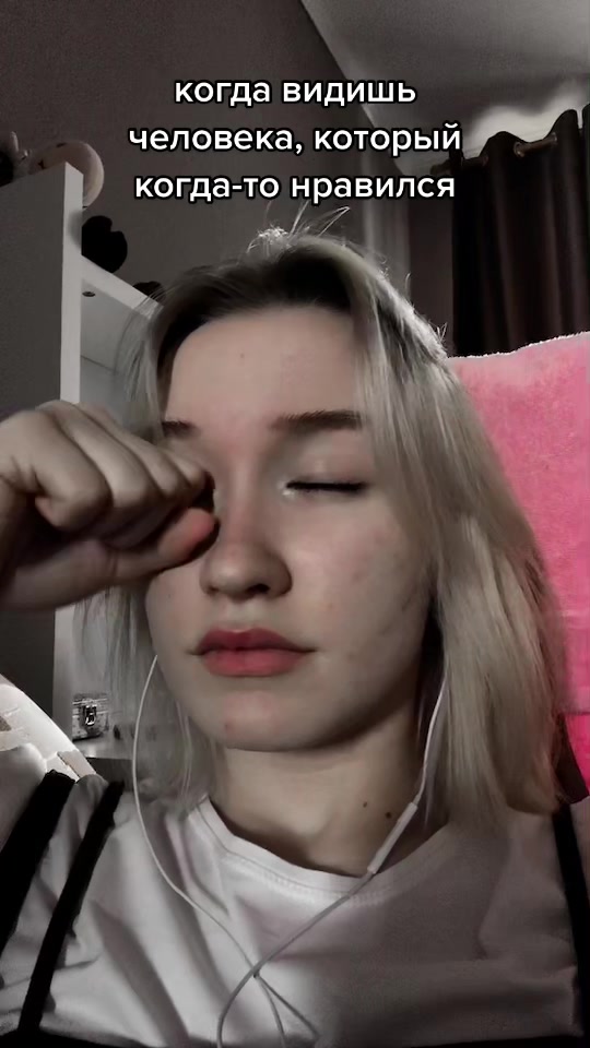 @akv9rr