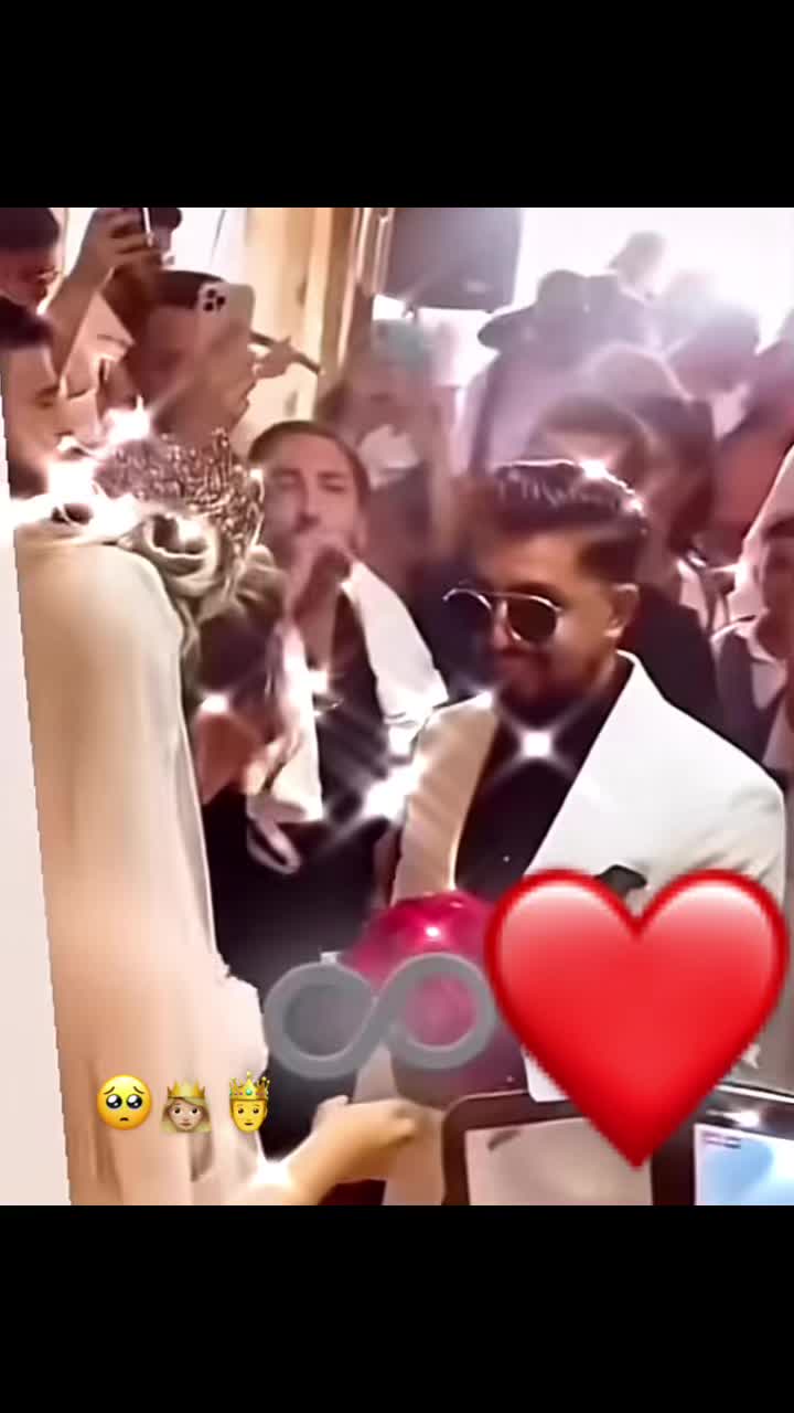 @𝓜𝓮𝓵𝓸𝓭𝓲𝓲🖤♾