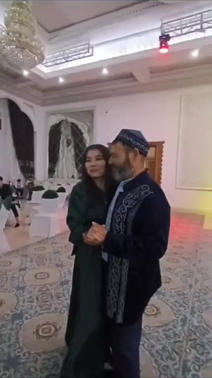 @Malika🖤