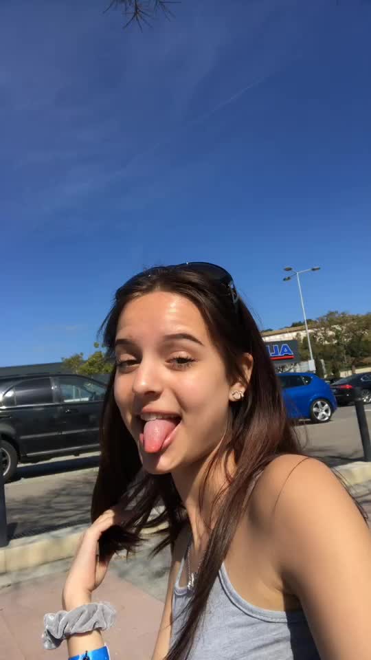 @Adriana 💗