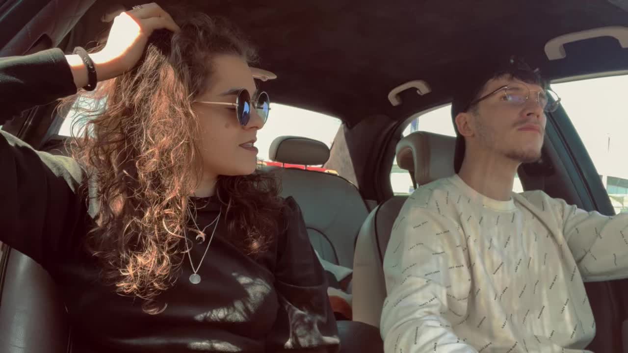 @Alexandra Larisa