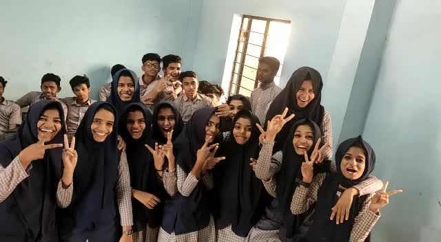 @nidha__sherin_