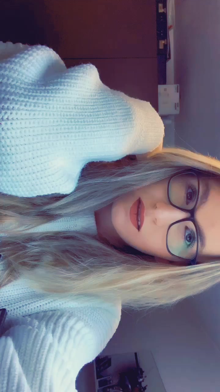@Julia 💫