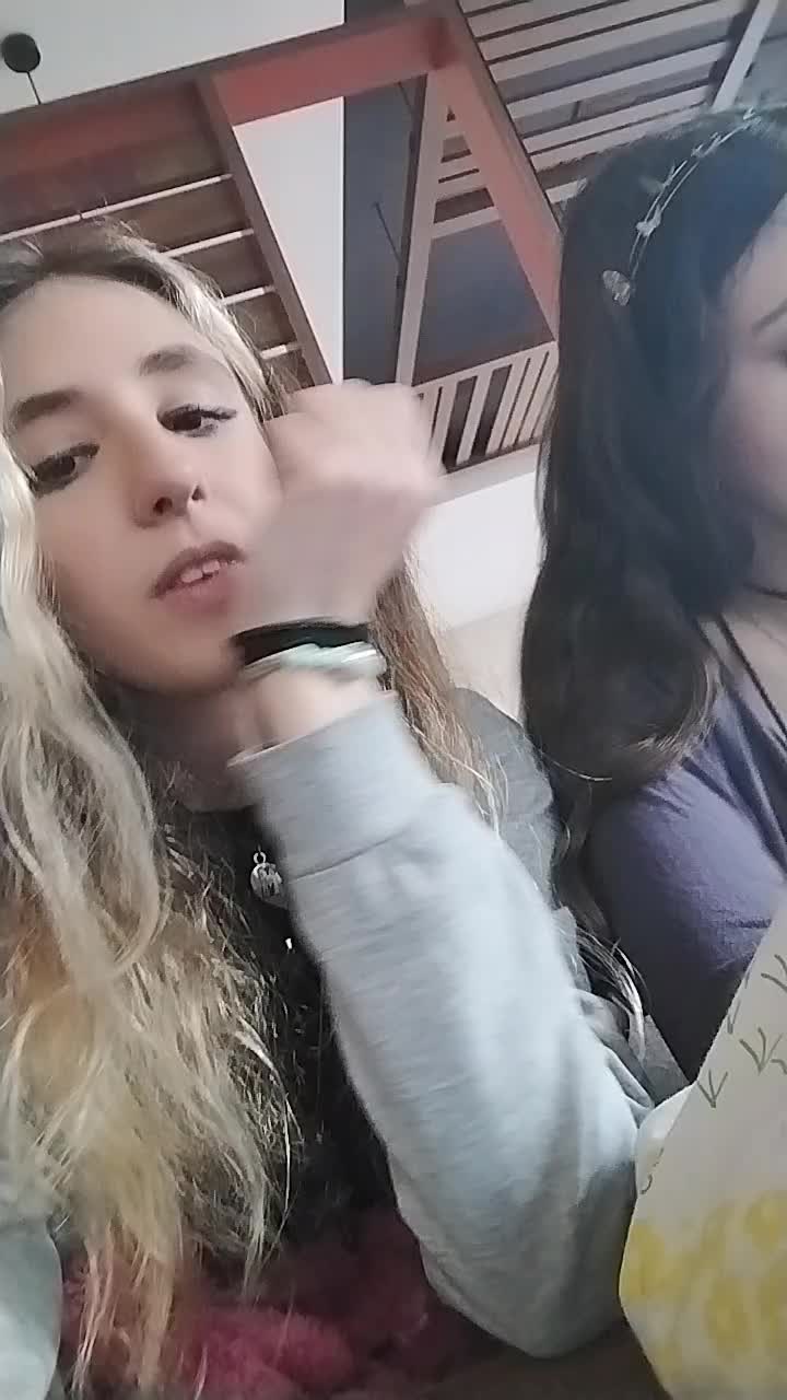 @la chica de la mirada matadora