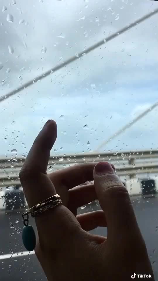 @TheGlitterGal✨