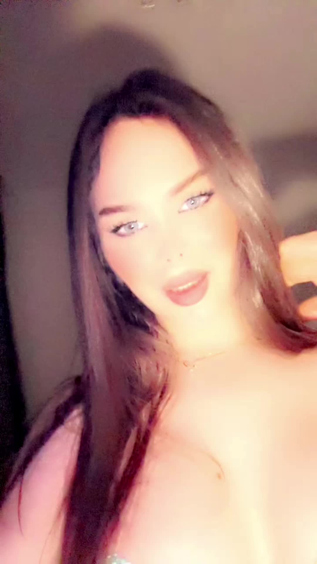 @Maya🇧🇪👸🏻
