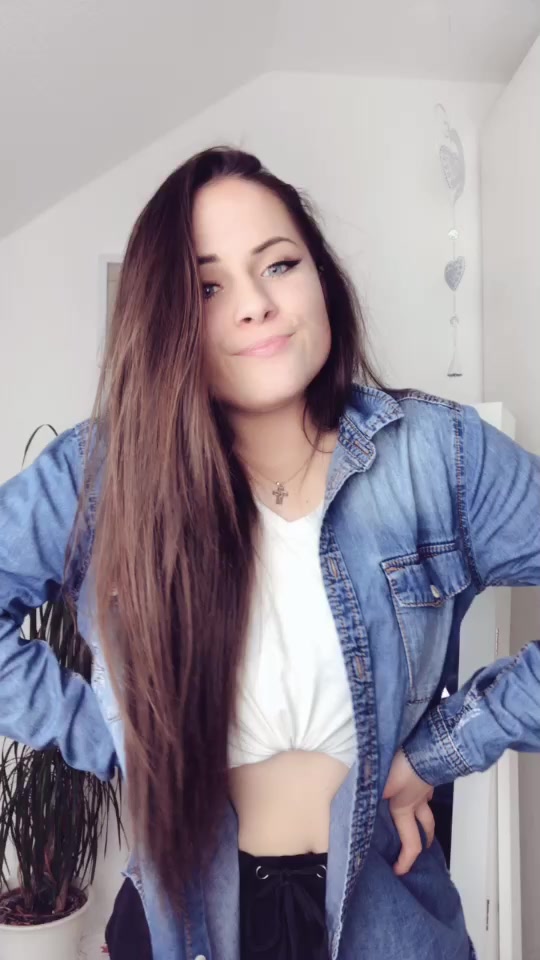 @laura