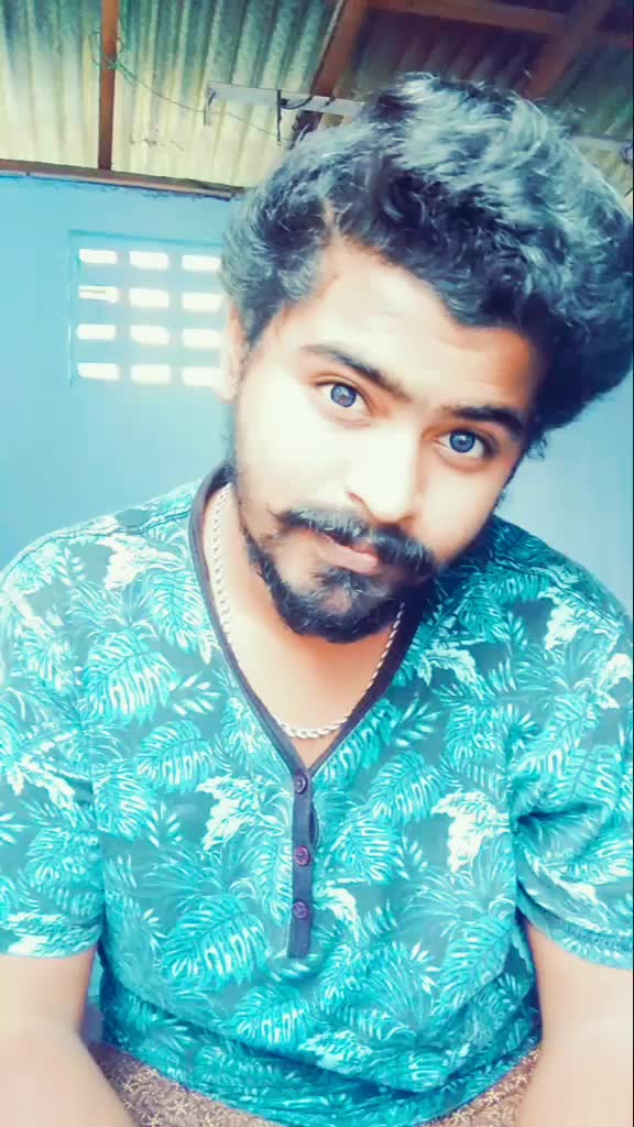 @தமிழன் பாரதி