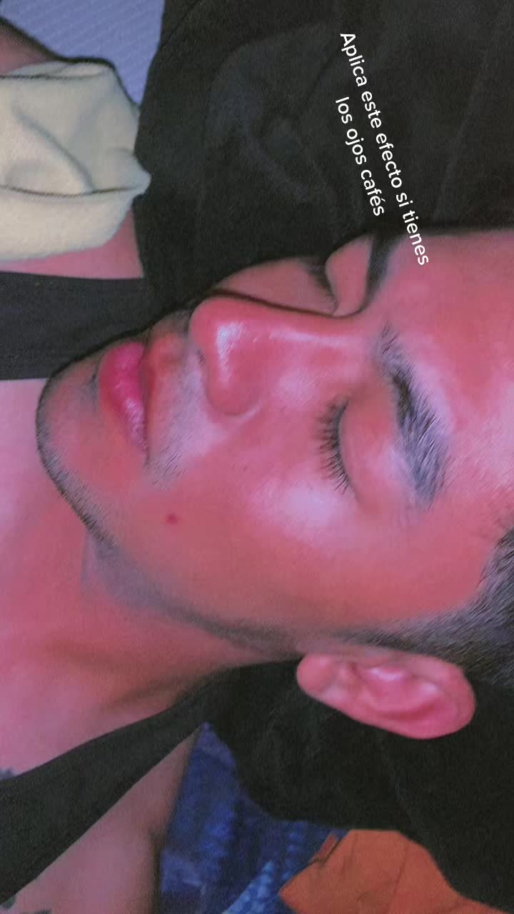 @Roberto García