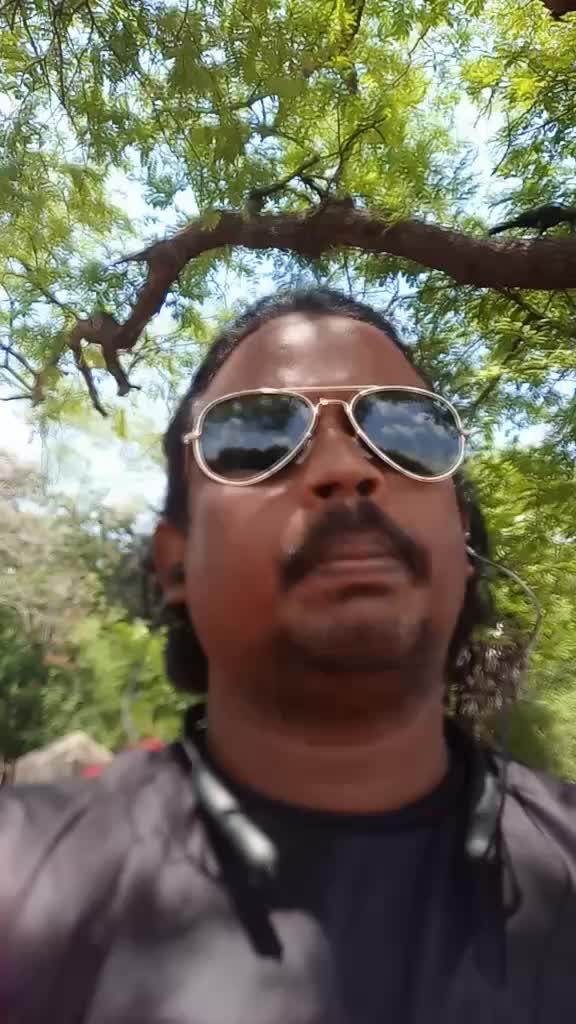 @வண்டு முருகன்