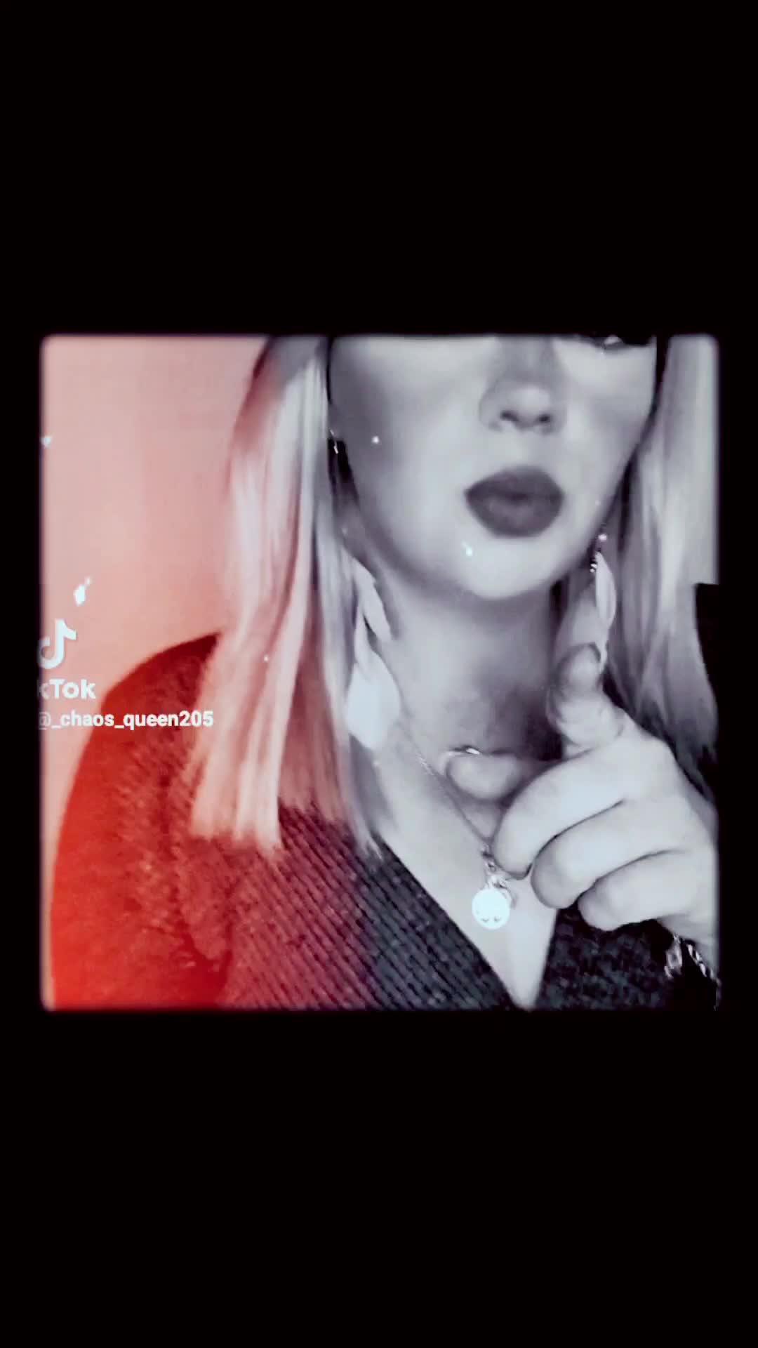 @_chaos_queen205👑