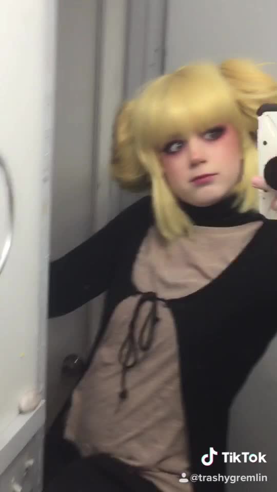 @the witch is dead!!!