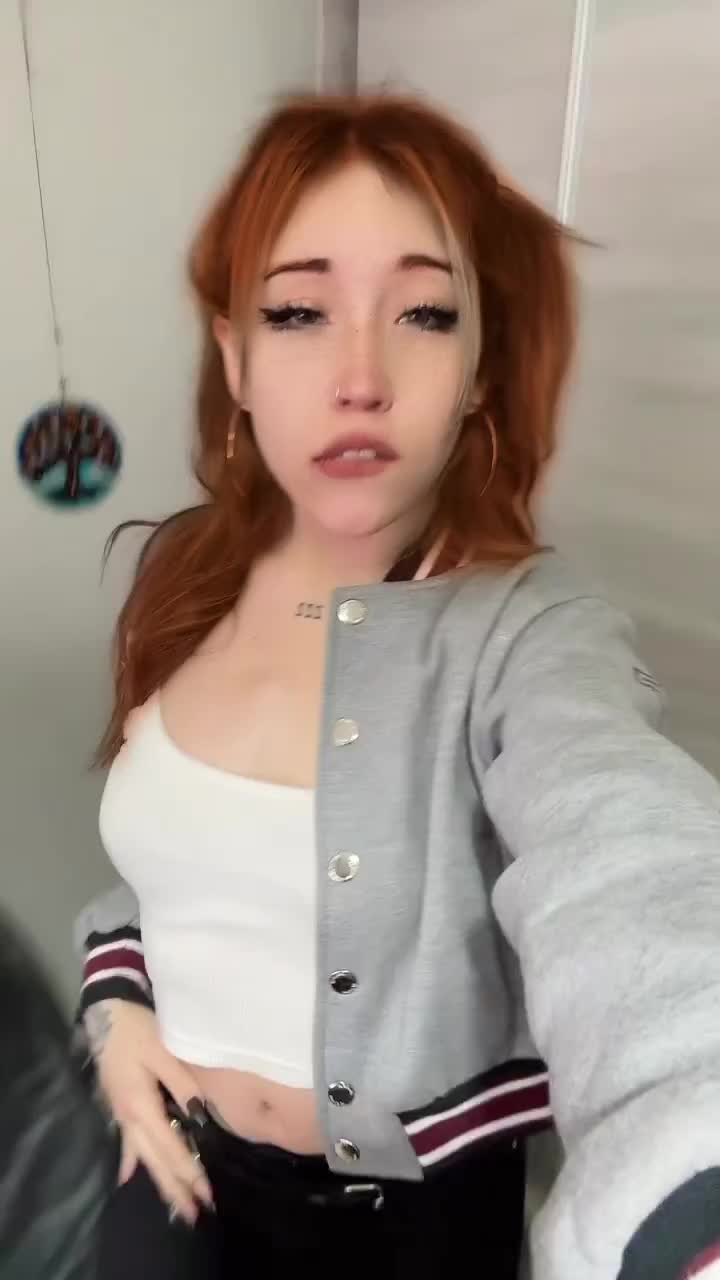 @Mewslut 💦💗