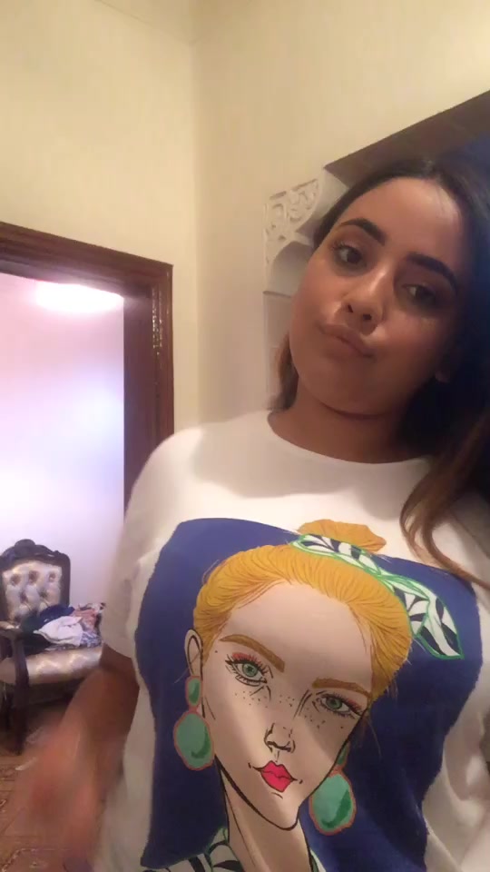 @Lariffienne