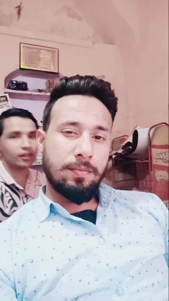 @MrZeeshu