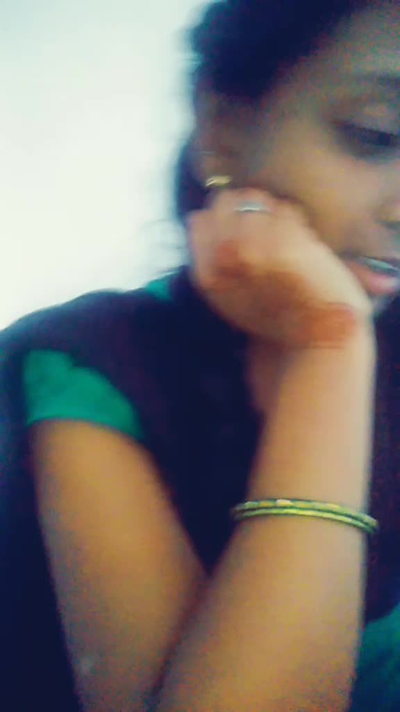 @santhoshi chinni ๐