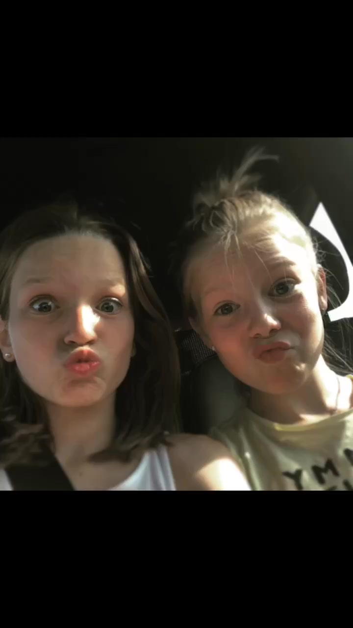 @Snälla följ mig!🥰