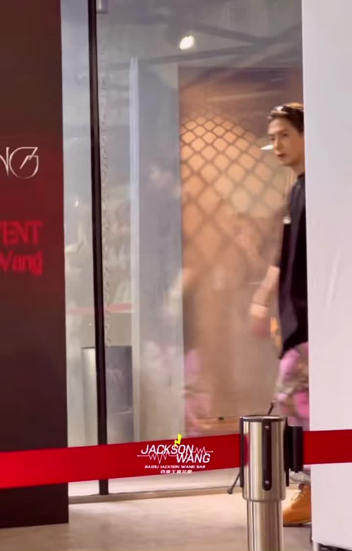 @𝓘'𝓪𝓶 𝓘𝓷𝓭𝔂